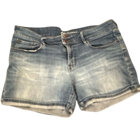 Denizen Levi’s Shorts Size 10 light Wash - Picture 1 of 7